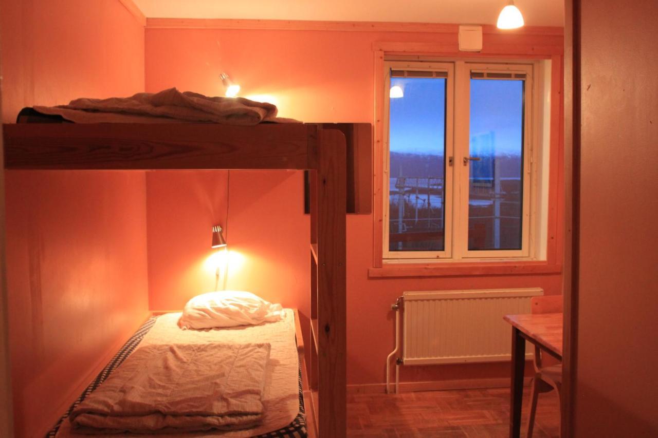 Abisko Net Hostel & Huskies Экстерьер фото